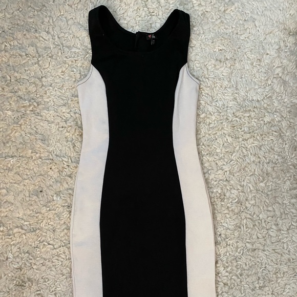 Guess Dresses & Skirts - SOLD ON CURTSY